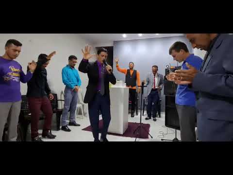 Oração na Igreja Apostólica Missão de Cristo em Cariús Ceará Brasil. 