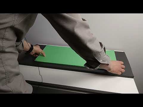 Dlaczego pękają szyby w akwarium? Jak temu zapobiec? Krok po kroku o podkładzie pod akwarium.