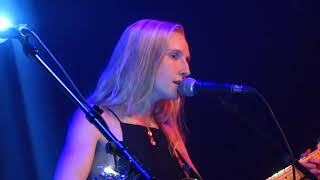 White Christmas - Billie Marten