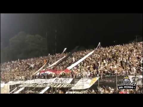 "Franjeado me enamore de ti, Todos los momentos que vivi - Campeones del Mundo" Barra: La Barra 79 &bull; Club: Olimpia