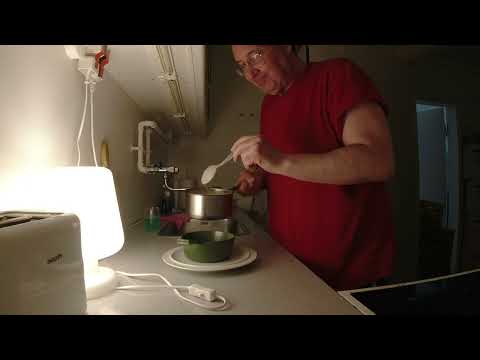 MongoTV_12044 - Del 1 - Min Aftensmad - Mild Kartoffel Porresuppe Med Stort Glas Små Kartofler