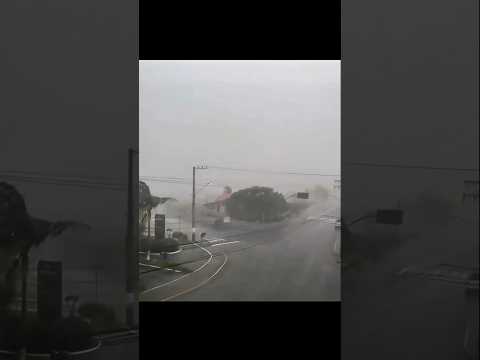 AGORA⛈️💨, #temporal com #vento forte é registrado na cidade de #saojoaodoitaperiu em #santacatarina
