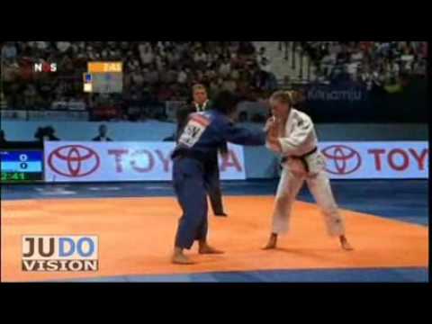 JUDO 2009 World Championships: Hongmei He (CHN) - Kitty Bravik (NED)