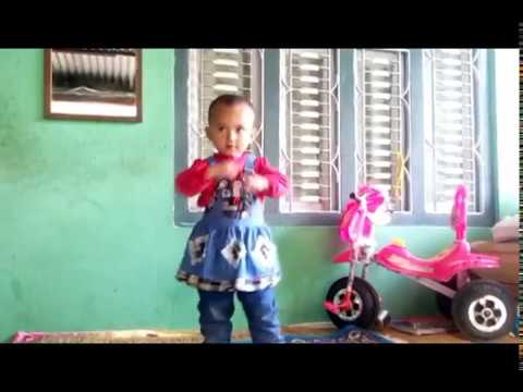 2 Year Little Girl Dance lJane Bhaye Jau Hai Sathi l2017