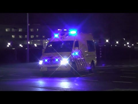 [Spelend met E-Horn][Wail] A1, Otaris Ambulance 02-111 Leeuwarden naar onbekende melding