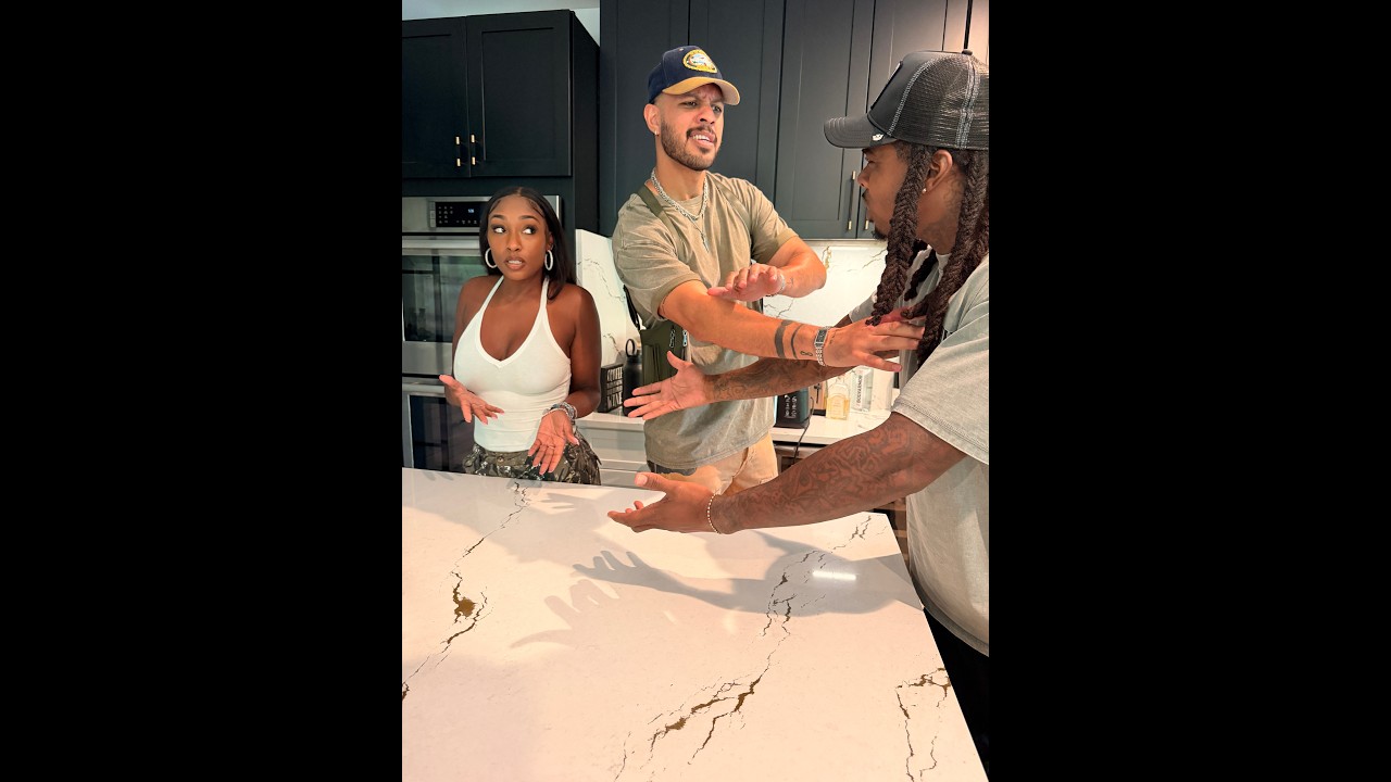 When D snaps at Shardae for not wanting Rone to tell him about Erica’s pregnancy!