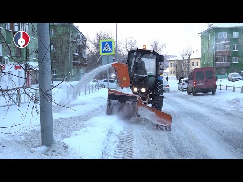 Снегоуборочная техника в работе. Как дорожно-коммунальная служба справляется с зимними вызовами