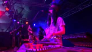 Bat For Lashes - Prescilla (Glastonbury 2007)
