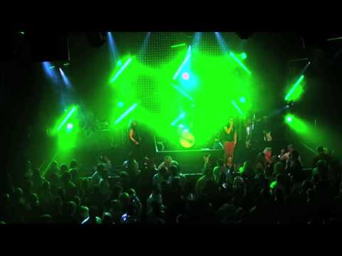 Maden 'Jump Around'/'Walk This Way' (House of Pain/Run DMC Feat. Aerosmith)