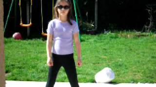 Répétitions sur Men in black, Angèle