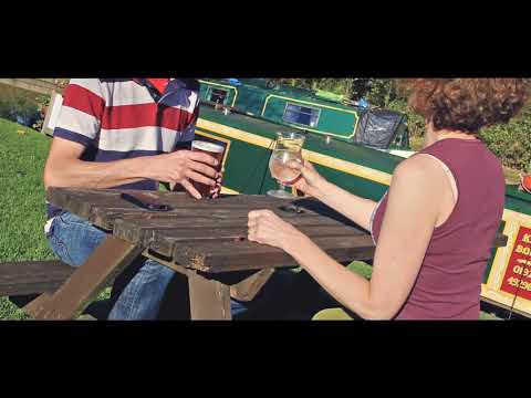 Discover the heart of England by boat