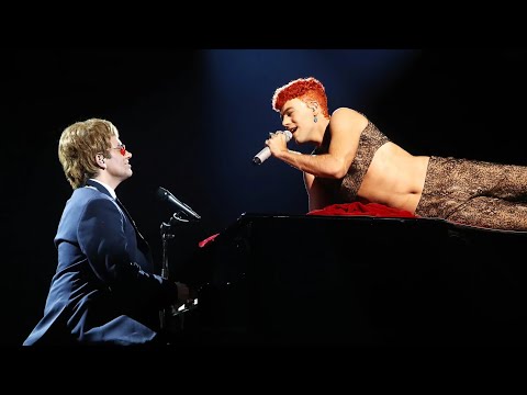 Agoney y Manu Guix imitan a Elton John y Years & Years en "It's a sin" - Tu Cara Me Suena