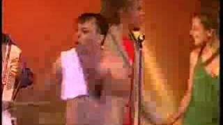 Ne Damo Kosovo - Emir Kusturica & The No Smoking Orchestra