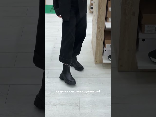 Чоботи жіночі шкіряні байка хутро 592641 Чорний Челсі шкіряні хутро 593429 Чорні