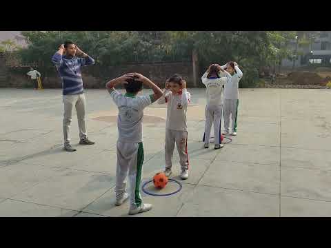 catch the ball fun game child's activity #ground #trainer #school #sports
