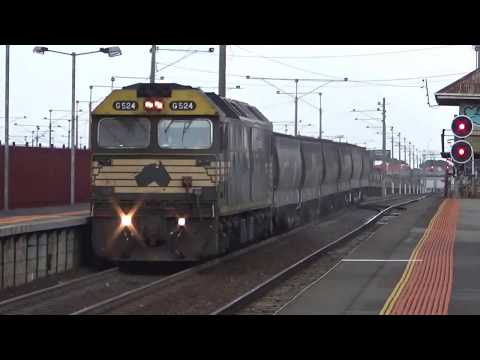 PN-Grain Freight Australia G524 with Hopper wagons