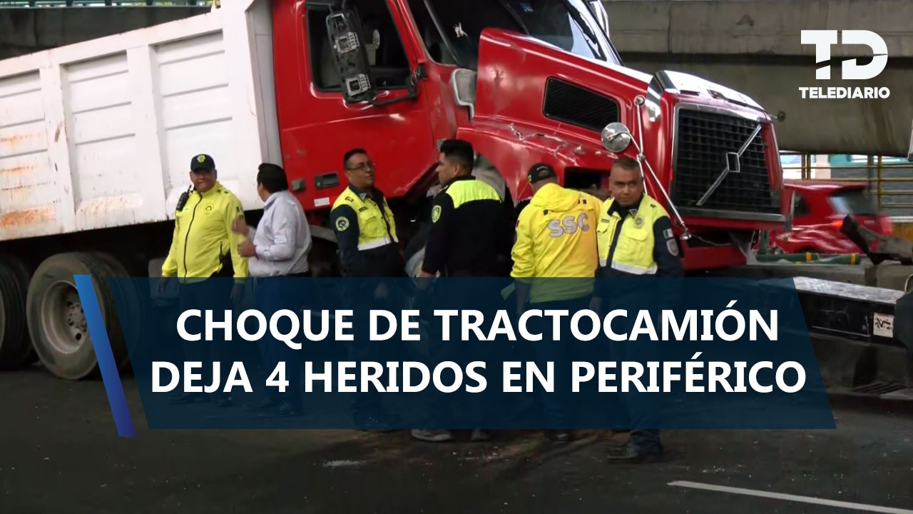 Tractocamión choca en carriles centrales de Periférico en la Miguel Hidalgo; hay un detenido