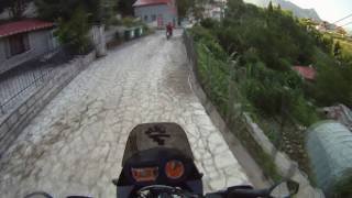 preview picture of video 'ktm 950 + 690 = alot of enduro fun!'