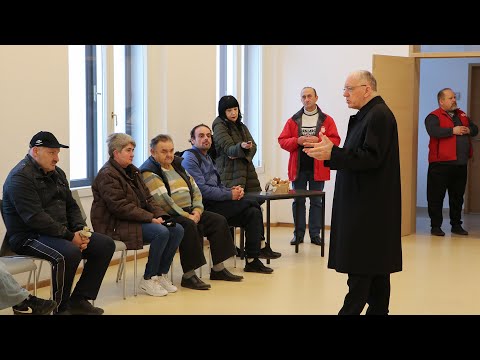Predbožićni susret biskupa Škvorčevića s djelatnicima i korisnicima Caritasa