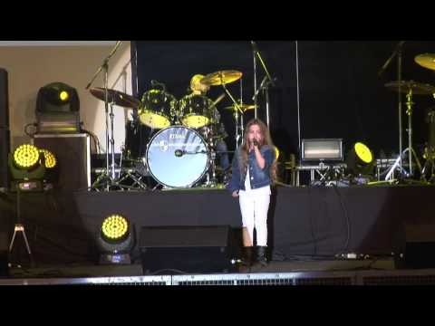 Alexandra Deliu & Leon - That's Not My Name (live in concert)