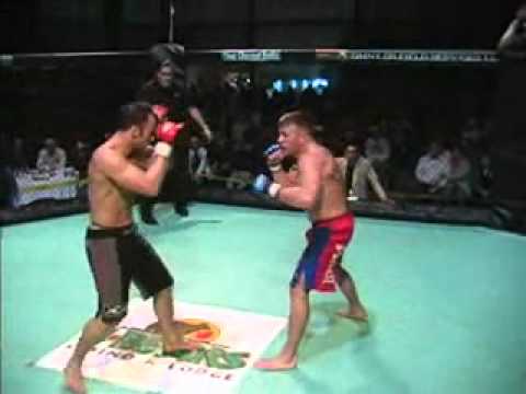 dennis davis vs ryan roberts rd3.wmv