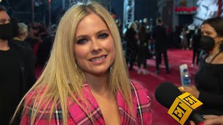 Avril Lavigne Steps Out With Mod Sun for Date Night at 2021 VMAs (Exclusive) video
