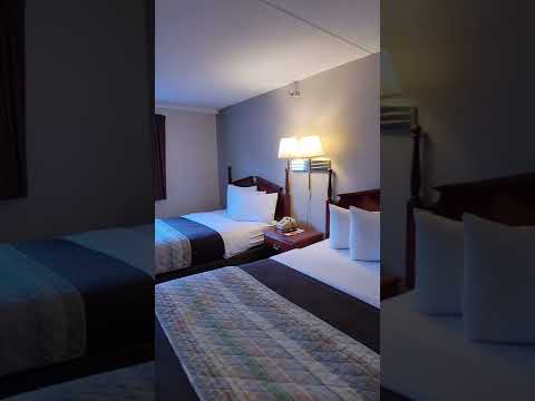 Bangor Inn & Suites - Standard Room - Hotel Room Tour