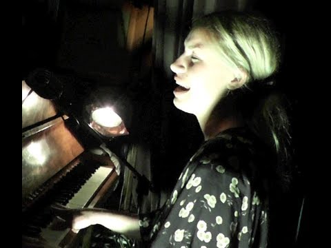 Matilda Gratte - John Deere - Spiritual Sessions