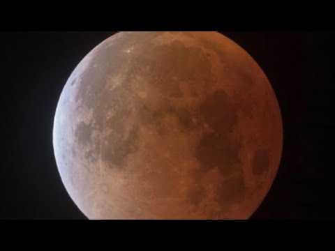 Super Lune Bleue : qu'est-ce que ce phénomène rare observable dans la nuit de mercredi à jeudi