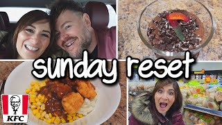 Checking Out a NEW Grocery Store in a Snowstorm | KFC Mashed Potato Bowls | Weight Loss Meal Prep
