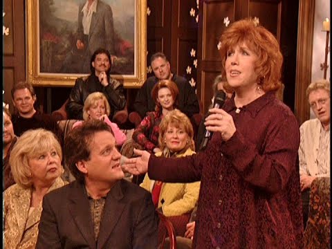 Cynthia Clawson sings a beautiful Hymn (Acappella)