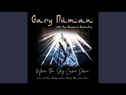 Videoclip de Here in the Black (Live at The Bridgewater Hall, Manchester) — Gary Numan