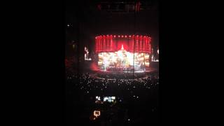 Robbie Williams, Swings Both Ways, No One Likes A Fat Pop Star