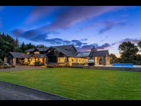 2 Otaihanga Road - Paraparaumu Beach