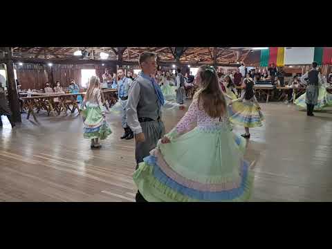 Rancheira de Carreirinha - Invernada Mirim do CTG Erva Mate no Rodeio Lomba Grande - Novo Hamburgo