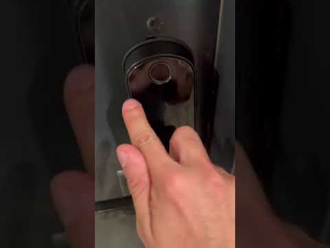 Booking - No one care! They are just avoiding helping! - Image 2