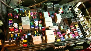 How to check your fuses in the Jeep Wrangler 4XE