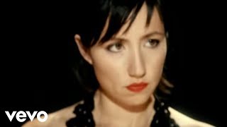 KT Tunstall: big black horse and a cherry tree