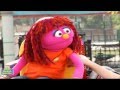 Shalom Sesame Sivan In The Park