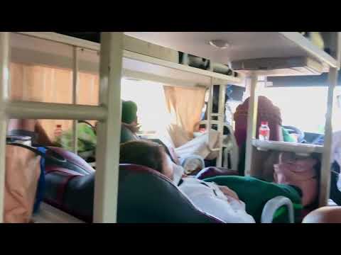 Xin chào các bạn nha mình đang trên xe bus lên Sài Gòn cùng ba mẹ đây chào tạm biệt đồng tháp