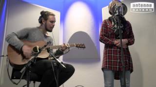 Download lagu Nicole Cross covert 'Flashlight' von Jessie J im ANTENNE BAYERN Studio mp3 Download lagu Nicole Cross covert 'Flashlight' von Jessie J im ANTENNE BAYERN Studio mp3