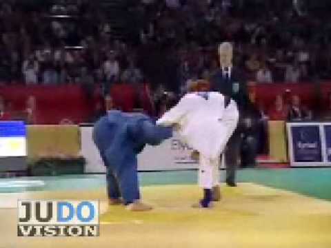 JUDO 2009 Tournois de Paris: Hiroyuki Akimoto 秋本 啓之 (JPN) - Martin Ivanov (BUL)