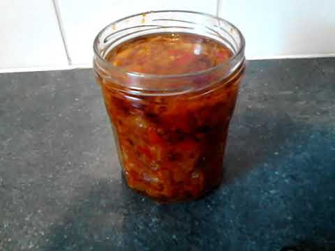 Een heerlijke sambal maak je natuurlijk zelf ....sambal recept - pittig 🔥