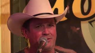 Tracy Byrd - Singing Live &quot;Keeper of the Stars&quot;