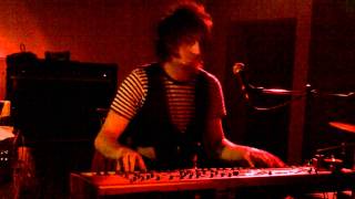 Pink Mountaintops - "Vampire" live @ ZdB