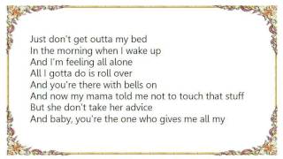 Dirtie Blonde - Outta My Bed Lyrics