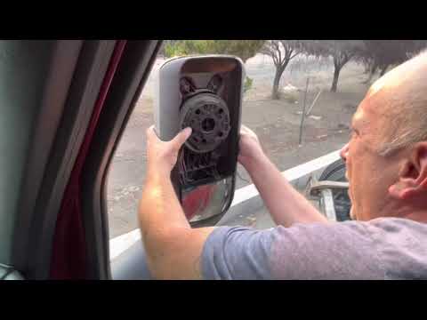Changing a broken mirror and spot mirror on a 2020 Freightliner Cascadia