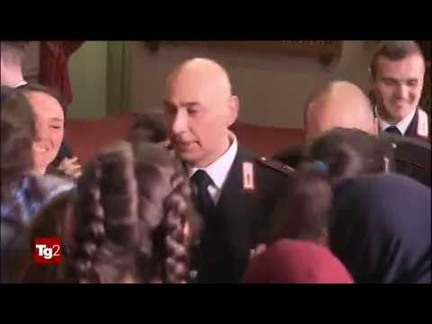 Crema, ringraziamento ai Carabinieri TG2 25 03 2019, scuola degli studenti sequestrati 5 giorni fa