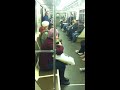 Сумасшедшая бабка в метро 