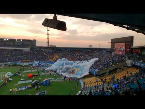 "Recibimiento Millonarios 2015 vs Santa Fe" Barra: Comandos Azules &bull; Club: Millonarios